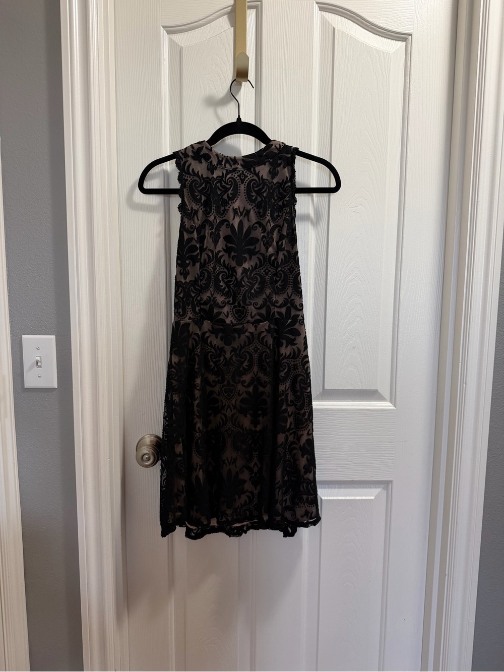 Soieblu Black Burnout Floral Sleeveless Mini Dress